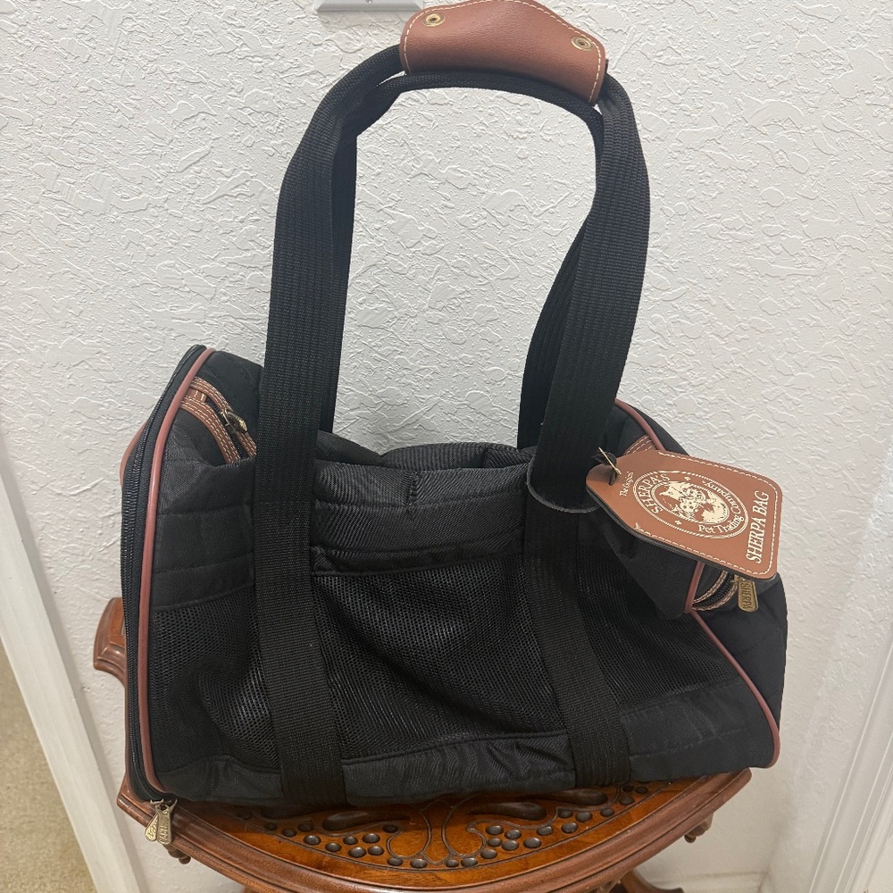Sherpa Dog Carrier‎